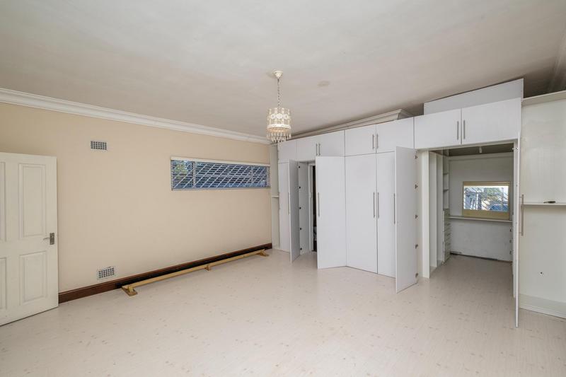 4 Bedroom Property for Sale in Oakdale Western Cape